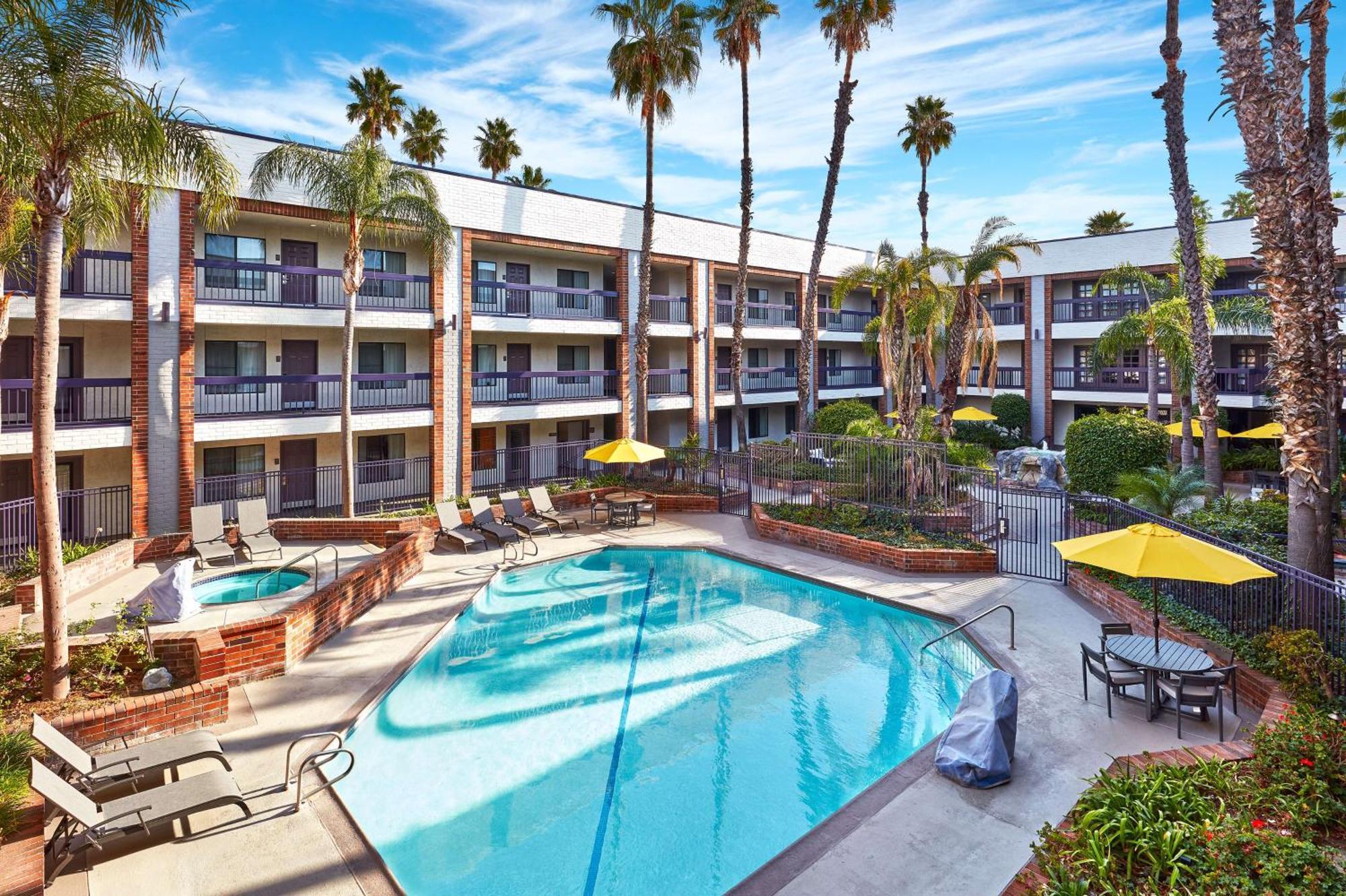 Best Western Plus Meridian Inn & Suites, Anaheim-Orange Exteriör bild